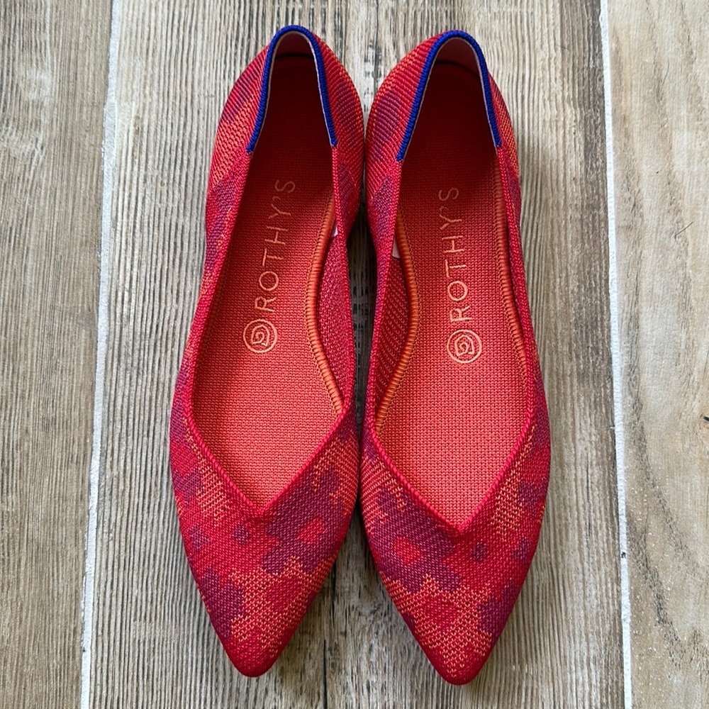 Rothy’s Red Botanicamo Points size 8